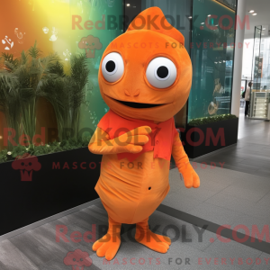 Maskotkarakter af en orange...