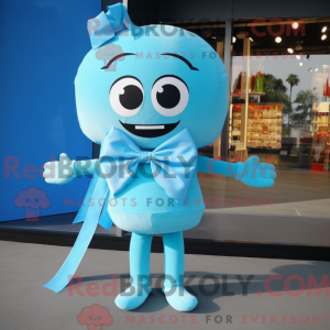 Personagem de máscara de...