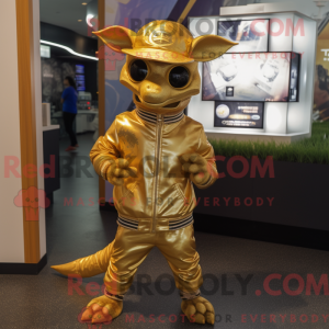 Maskot karakter af en guld...