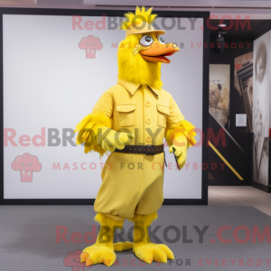 Maskot karakter av en gul...