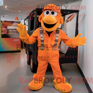 Maskotkarakter af en Orange...