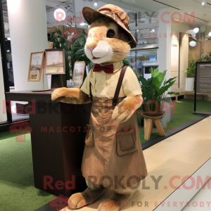 Personagem de máscara de...