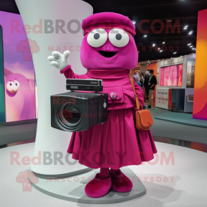 Magenta kamera maskot...