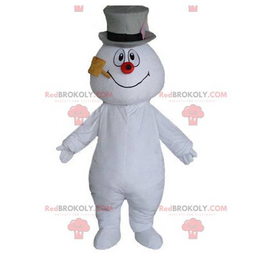Mascota del muñeco de nieve con un sombrero y una pipa. -