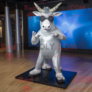 Maskottchen eines silbernen...