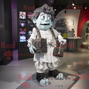 Personagem de máscara de um...