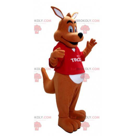 Mascote canguru laranja e branco com uma camiseta vermelha -