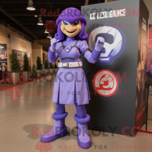 Personagem de máscara de...