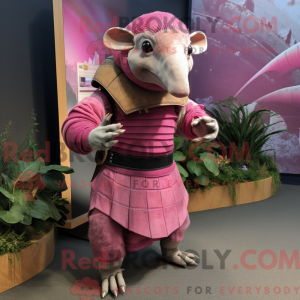 Maskotkarakter av en rosa...