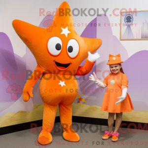 Postava maskota oranžové...