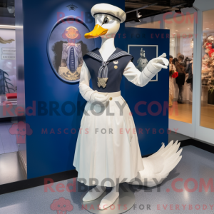 Maskotkarakter av en Navy...