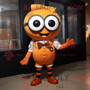 Maskotkarakter af en orange...
