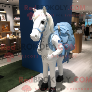 Maskotfigur af en hvid hest...