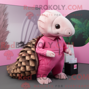 Maskottchenfigur eines rosa...