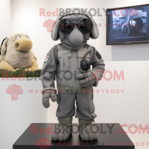 Personnage mascotte d un...