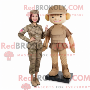 Postava maskota Tan Army...