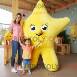 Maskot-karakter av en gul...