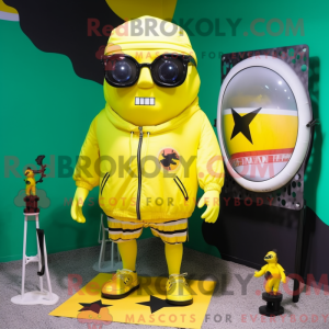 Maskotfigur af et gult...