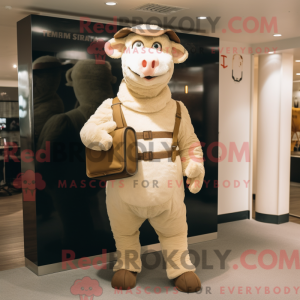 Maskotkarakter af en Beige...