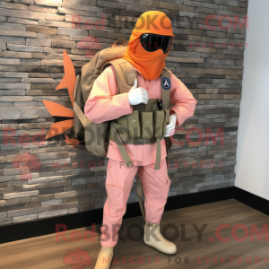 Personagem de máscara de...