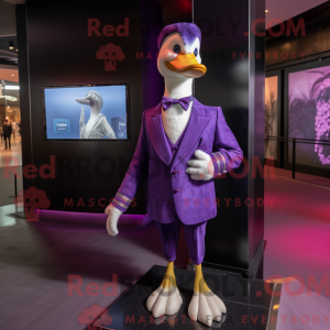 Personaje mascota de cisnes...