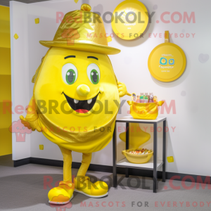 Postava maskota citronově...