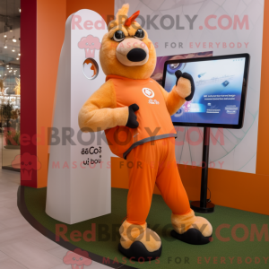 Maskotkarakter af en orange...