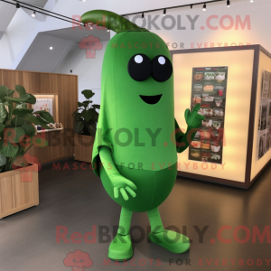 Personagem de máscara de...