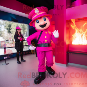 Maskotfigur af en magenta...