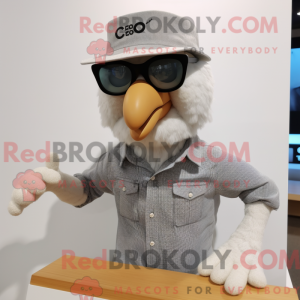 Maskot karaktär av en grå...
