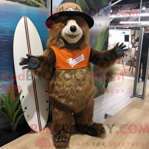 Personaje mascota de un oso...