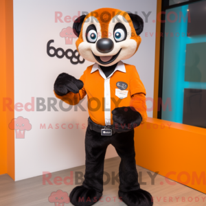 Maskotkarakter af en orange...