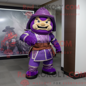 Personagem de máscara de um...