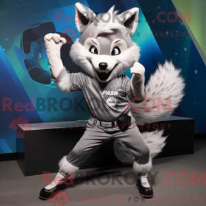 Maskotki dla Silver Fox to...