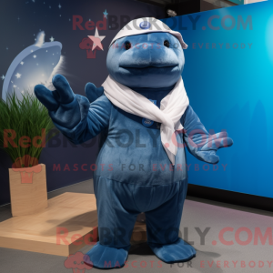 Personagem de máscara de...