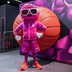 Maskotfigur af en magenta...