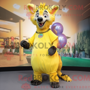 Personnage mascotte d une...