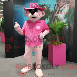Maskotkarakter av en rosa...