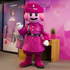 Maskotfigur af en magenta...