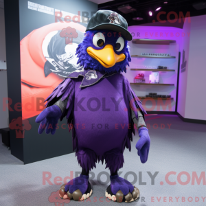 Postava maskota Purple Crow...