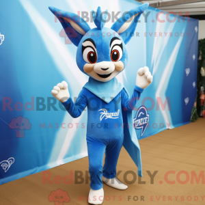 Personagem de máscara de...