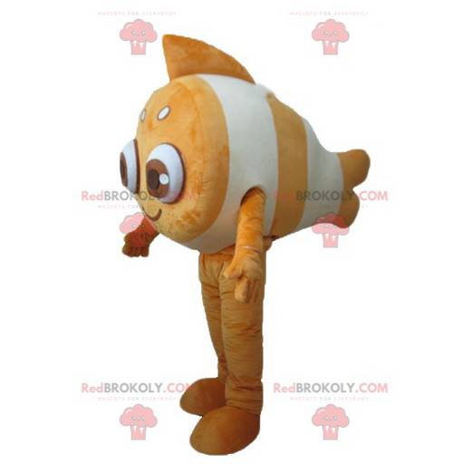 Mascote peixe-palhaço muito sorridente e laranja -