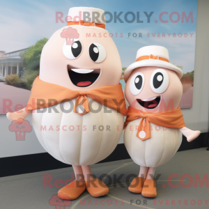 Maskotfigur af en Peach...