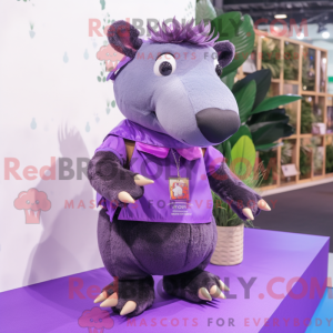 Personagem de máscara de...