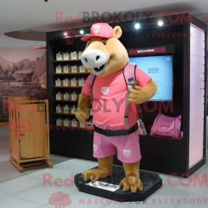 Maskotkarakter av en rosa...