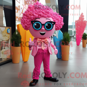 Maskottchenfigur eines rosa...