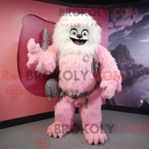 Personagem de máscara de um...