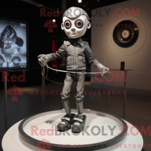 Maskotfigur af en Silver...