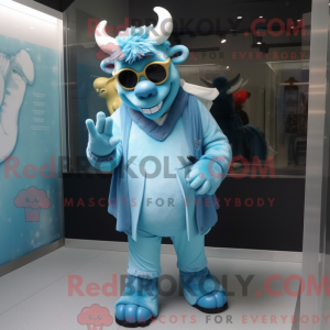 Personagem de máscara de um...