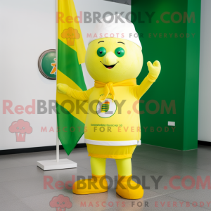 Postava maskota s citronově...